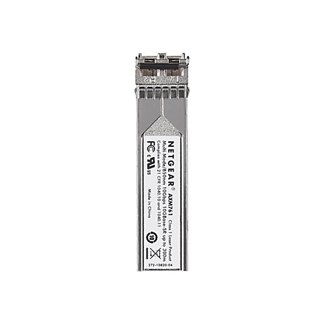 Ein silberner NETGEAR AXM761 Transceiver auf weißem Hintergrund. Der Text auf dem Etikett lautet: Multi-Mode, 10 GBit/s, bis zu 300 m. Es gibt Logos und Zertifizierungen.