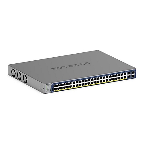 Ein grauer Netzwerk-Switch mit Ports und dem Netgear-Logo. Er ist auf weißem Hintergrund abgebildet.