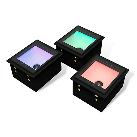 Scanner de codes-barres noir avec ouverture carrée et câble attaché.