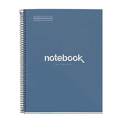 Blaues Notizbuch mit Spiralbindung, "notebook" steht in weißer Schrift. Oben links Logo mit "ME MIQUELRIUS".
