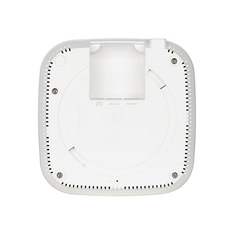 Unterseite eines weißen Access Points mit Schrauben, Anschlüssen und Halterung.