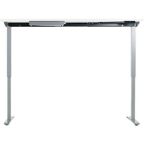 Un bureau blanc réglable en hauteur sur fond blanc. Les pieds gris sont carrés.