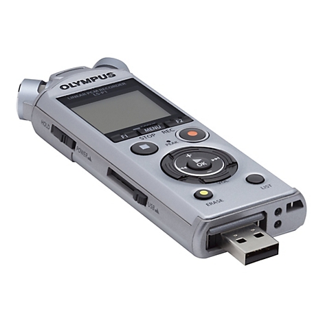Enregistreur audio numérique argenté Olympus LS-P1 avec boutons et connecteur USB, sur fond blanc.