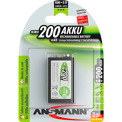 Accu in verpakking. Opschrift: NiMH 200 AKKU, 200 mAh, oplaadbaar.