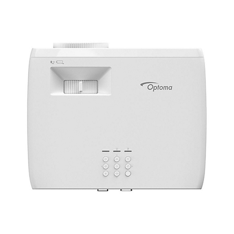 Weißer Optoma-Projektor, Frontansicht. Oben ein Lufteinlass, darunter das Objektiv mit Verstellrad. Bedienfeld mit Knöpfen.