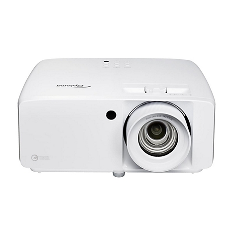Projecteur Optoma blanc. Objectif zoom visible. Texte : 'Designed for Sustainability'.