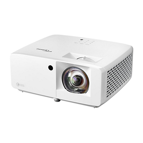 Projecteur Optoma blanc. L'objectif est mis au point, à côté d'une grille de ventilation. Il y a des commandes sur le dessus.