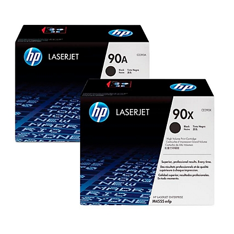Zwei schwarze HP LaserJet Tonerkartuschen. Eine mit der Aufschrift '90A', die andere mit '90x'.