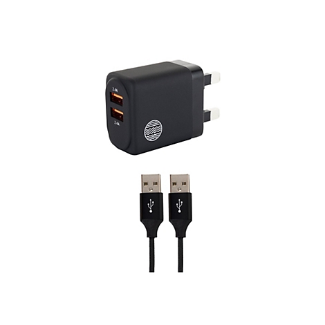 Schwarzes Ladegerät mit zwei USB-Anschlüssen und zwei USB-Ladekabeln vor weißem Hintergrund.