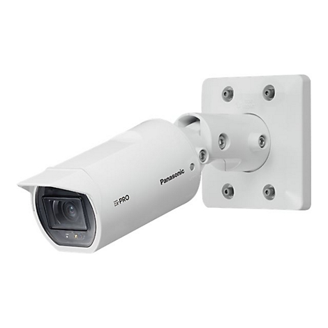 Weiße Panasonic Überwachungskamera für die Wandmontage vor weißem Hintergrund.