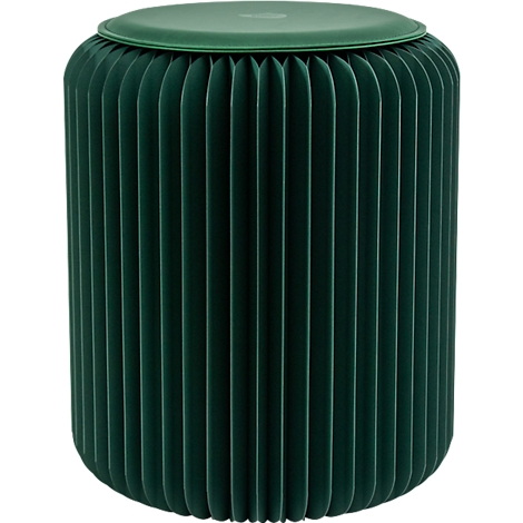 Een groene, ronde kruk, gevouwen als een harmonica, met een platte, groene zitting.