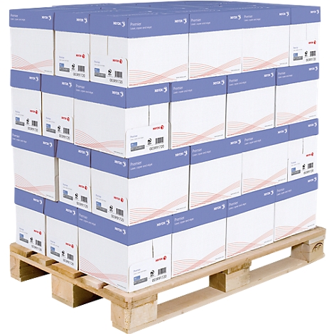Boîtes de papier empilées sur une palette, avec des couvercles bleus et le logo Xerox.
