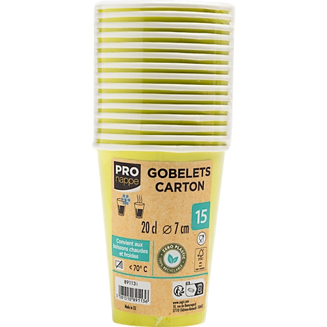 Ein Stapel gelb-weiß gestreifter Pappbecher, Beschriftung „GOBELETS CARTON“, 15 Stück.