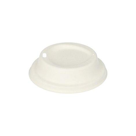 Becherdeckel aus hellem Kunststoff. Das Produkt ist auf einem weißen Hintergrund fotografiert. Der Deckel hat eine runde Form mit einer Aussparung.