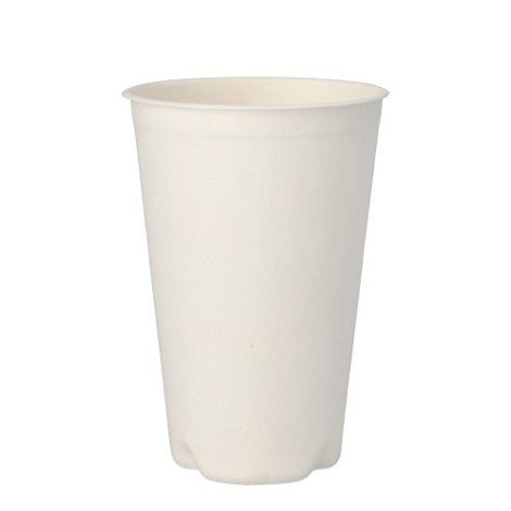 Un gobelet en papier blanc sur fond blanc. Le gobelet est cylindrique, légèrement conique vers le bas.