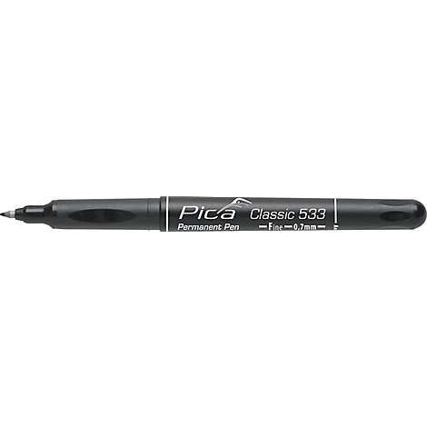 Een zwarte Pica permanente marker, Classic 533. Inscriptie: Permanent Pen, Fine 0.7mm.