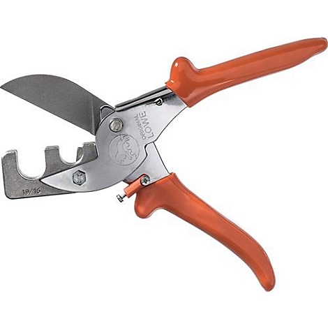 Een snoeischaar met oranje handgrepen en een zilveren mes, klaar om te snijden.