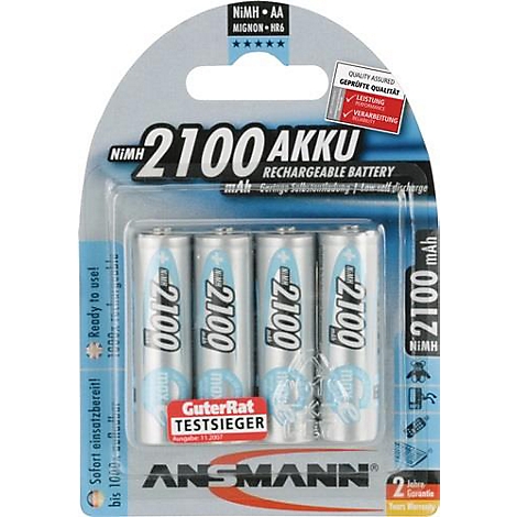 Piles en blister. 4 piles rechargeables NiMH grises avec lettrage blanc et bleu, 2100 mAh. Texte : 'GuterRat Testsieger', 'ANSMANN'.