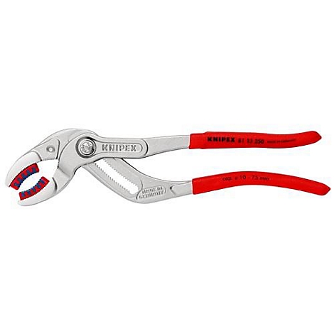 Une pince à tube de marque Knipex. La pince est de couleur argentée avec des poignées rouges. "KNIPEX" et d'autres informations sont écrites sur les poignées.