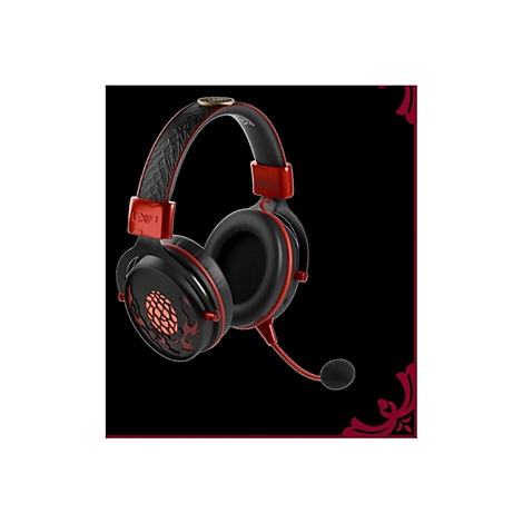 Casque de jeu noir avec des touches de rouge et un microphone. Design avec motif de flammes sur les oreillettes.