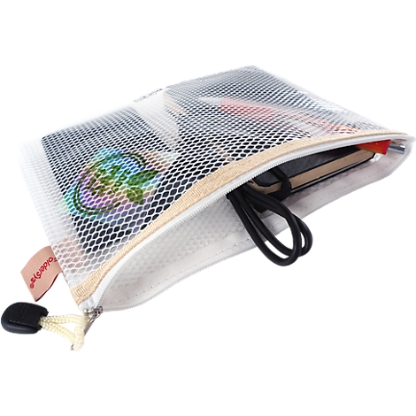Sac en filet transparent avec contenu: stylos, carnet, câbles. L'étiquette indique 'folderstyle'.