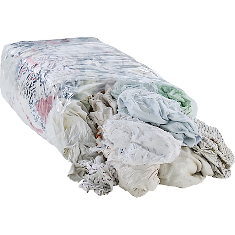 Een grote plastic zak gevuld met doeken, waaronder lichte en gekleurde textiel.