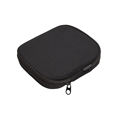 Schwarzes, rechteckiges Etui mit Reißverschluss, das einen Netzstoff-Look hat. Das Plantronics Logo ist am Rand sichtbar.
