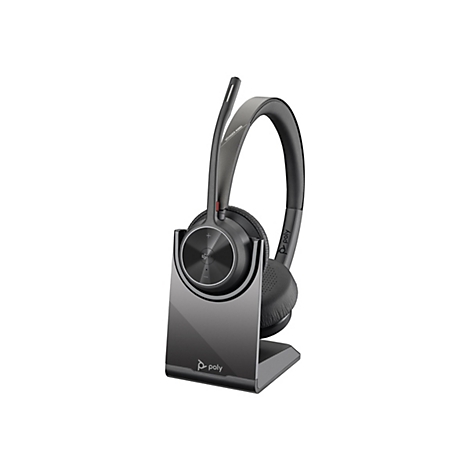 Drahtloses Headset auf einer Ladestation. Das Headset ist dunkelgrau, die Ladestation glänzend. Auf dem Headset ist Voyager 4320 zu lesen.