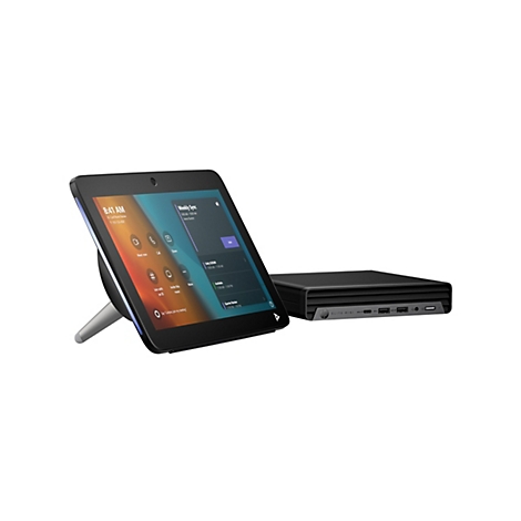 Schwarzer Videokonferenz-Touchscreen auf silbernem Ständer und schwarzer Computer-PC.