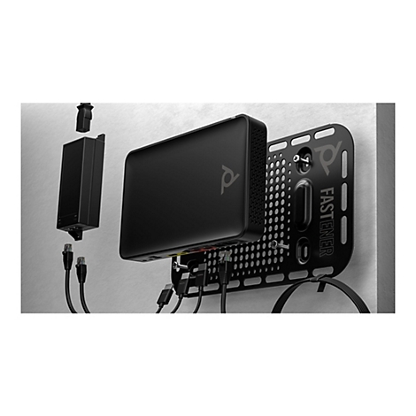 Schwarze Hardware, mit Logo und Anschlusskabeln, an Wandhalterung montiert.