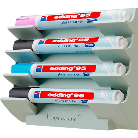 Quatre marqueurs pour verre Edding dans un porte-stylos. Couleurs : rose, noir, bleu et vert. Le support est gris, avec l'inscription "Legamaster".