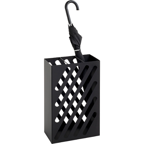 Parapluie noir dans un support en métal avec des découpes diagonales.