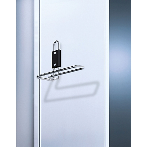 Porte-serviettes. Cadre métallique avec support noir, monté sur une porte blanche, ombre visible.