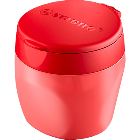 Rode puntenslijper met 'STABILO' opschrift. Ronde bovenkant, bolle onderkant, met een kleine uitlaat.