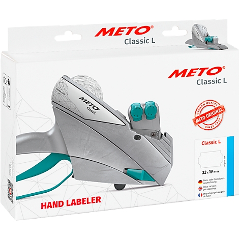 Grau-türkisfarbener Handetikettierer in einer weißen Verpackung mit roter Aufschrift METO Classic L. Der Handetikettierer trägt ebenfalls die Aufschrift METO.