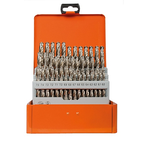 Borenset in een oranje metalen doos met een handvat. Boren zijn gerangschikt en gelabeld met nummers van 6,0 tot 7,5.