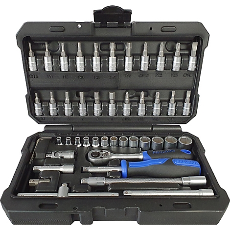 Coffret à outils noir avec clés, embouts et accessoires. Le coffret est ouvert.