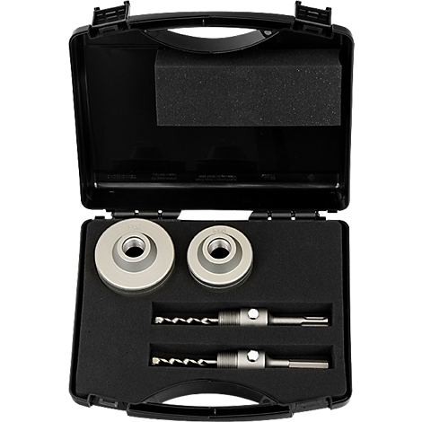 Bohrmaschinen-Set in einem schwarzen Koffer. Enthält zwei Bohrköpfe, zwei Bohrer und ein Schaumstoffpolster.