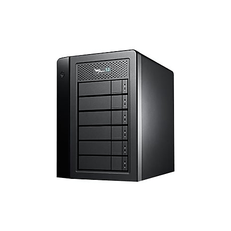 Schwarzes externes Speichergerät mit 6 Einschüben, Logo. Die Front hat eine Lüftungsfläche und das Logo "7-32".