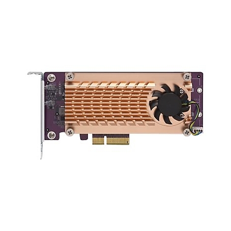 Eine Computer-Erweiterungskarte mit Kühlkörper, Lüfter und Steckanschluss auf weißem Hintergrund.