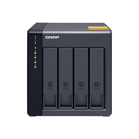 Appareil NAS QNAP avec quatre baies et des LED vertes.