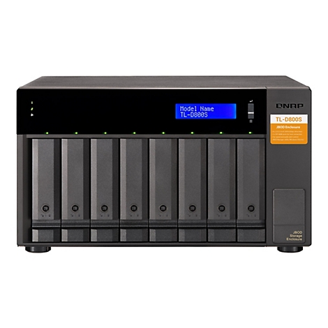 Schwarzes QNAP TL-D800S JBOD-Gehäuse, acht Schlitze für Festplatten mit LED-Anzeigen. Text: Modellname TL-D800S, JBOD-Gehäuse.