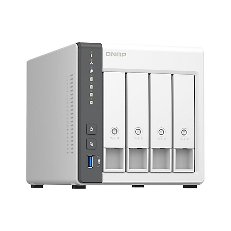 Ein weißes NAS-Gerät von QNAP mit fünf Einschüben, schwarzer Front und LED-Anzeige.
