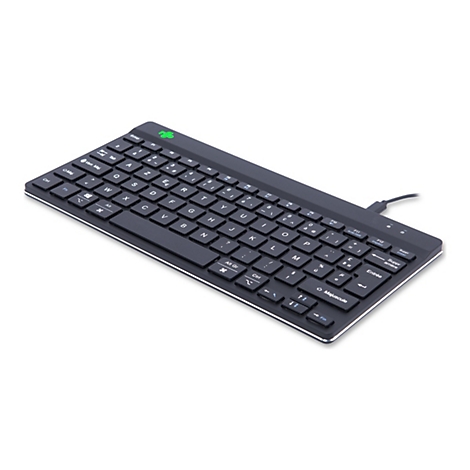 Draufsicht auf eine schwarze, kompakte Tastatur mit weißen Beschriftungen und einem USB-Kabel, vor weißem Hintergrund.