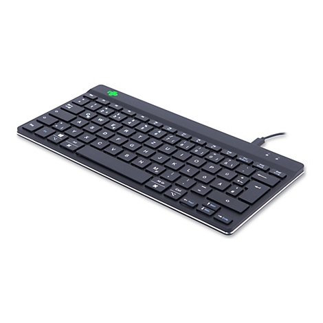 Schwarze, flache Tastatur mit weißen Tasten vor weißem Hintergrund. Ein USB-Kabel ist angeschlossen.