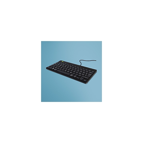 Schwarze Tastatur mit Kabel auf blauem Grund.