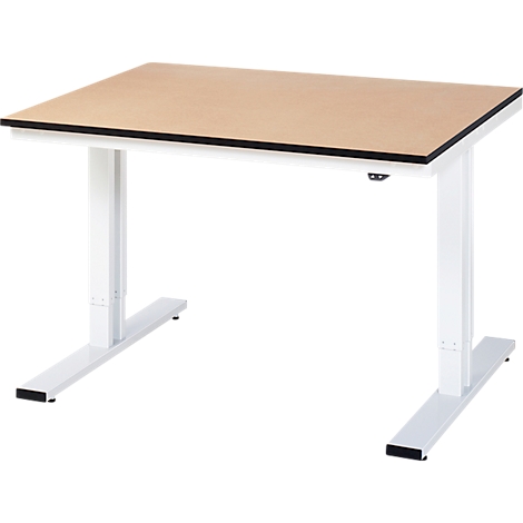 Un cadre de bureau blanc réglable en hauteur avec un plateau de table brun clair et un bord noir.