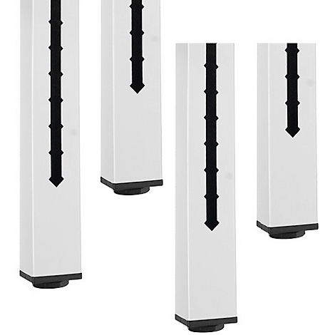 Vier weiße Tischbeine mit schwarzen Verzierungen und Füßen, leicht von oben fotografiert.