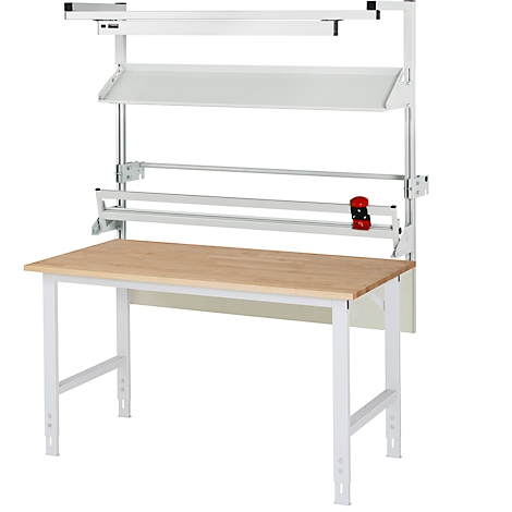 Weißer Werkzeugtisch mit heller Holzplatte und Aufsatz mit Regal und Werkzeugaufnahme.