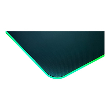 Ausschnitt eines rechteckigen, schwarzen Gaming-Mauspads mit grÃ¼n leuchtenden Kanten.